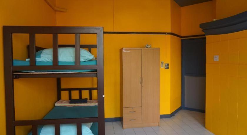 Oyo 730 Meedee Hostel Bangkok Extérieur photo