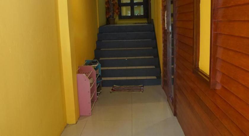 Oyo 730 Meedee Hostel Bangkok Extérieur photo