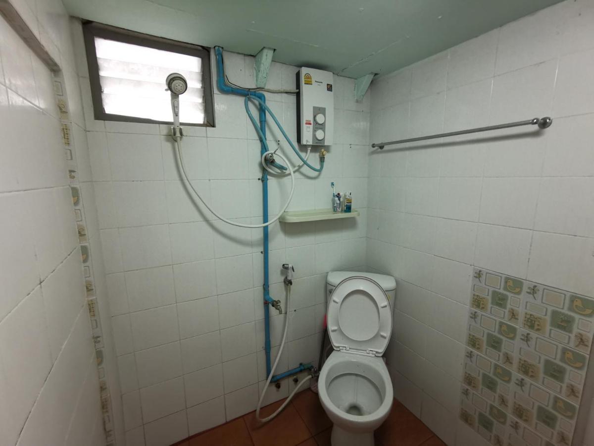 Oyo 730 Meedee Hostel Bangkok Extérieur photo