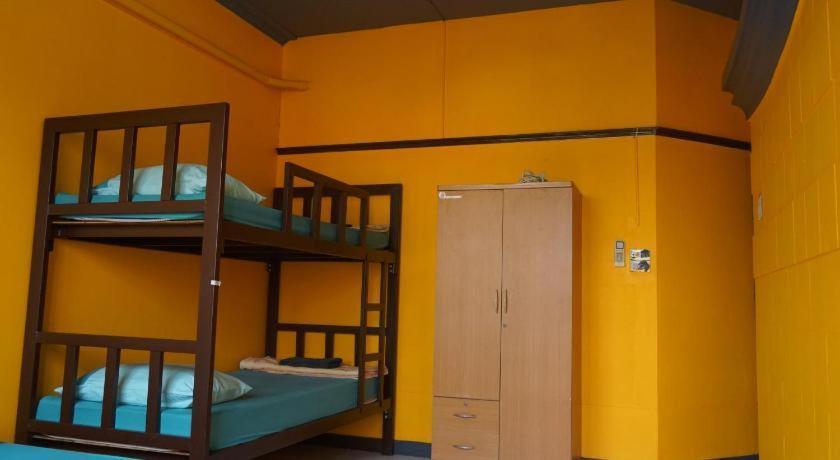 Oyo 730 Meedee Hostel Bangkok Extérieur photo