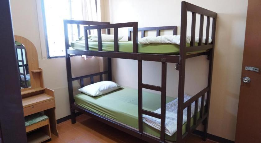 Oyo 730 Meedee Hostel Bangkok Extérieur photo